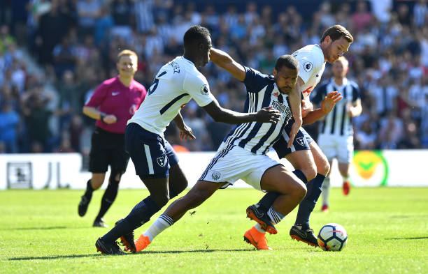 欧冠资格赛红星3比1客胜波兹南莱赫,克鲁尼斯独中两元.