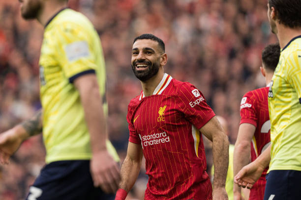 波媒：什琴斯尼已经接受巴萨提供的两年续约合同.